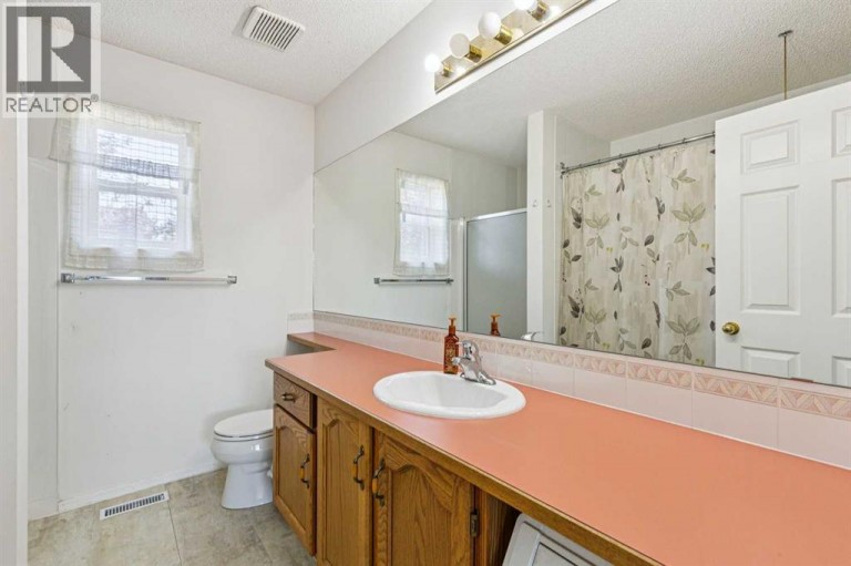 10521 Hidden Valley Drive NW, Calgary, Alberta, T3A5W8