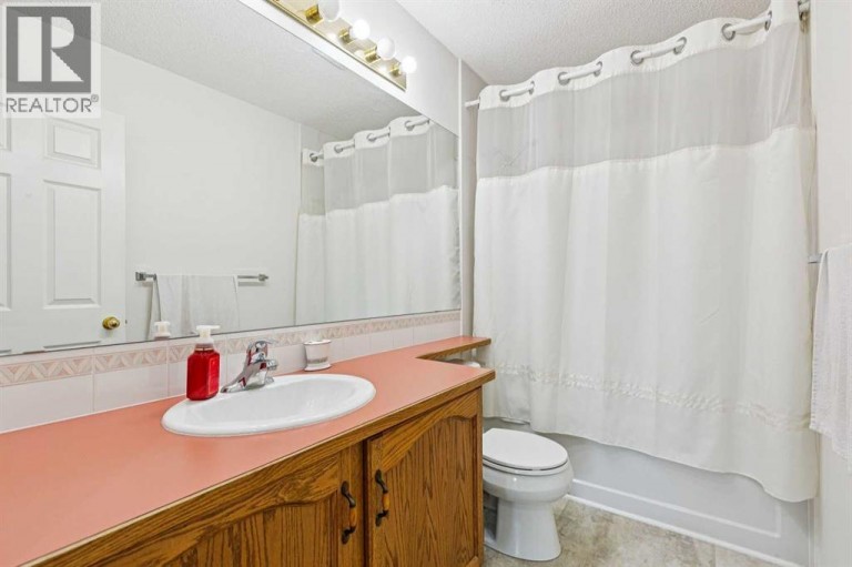 10521 Hidden Valley Drive NW, Calgary, Alberta, T3A5W8