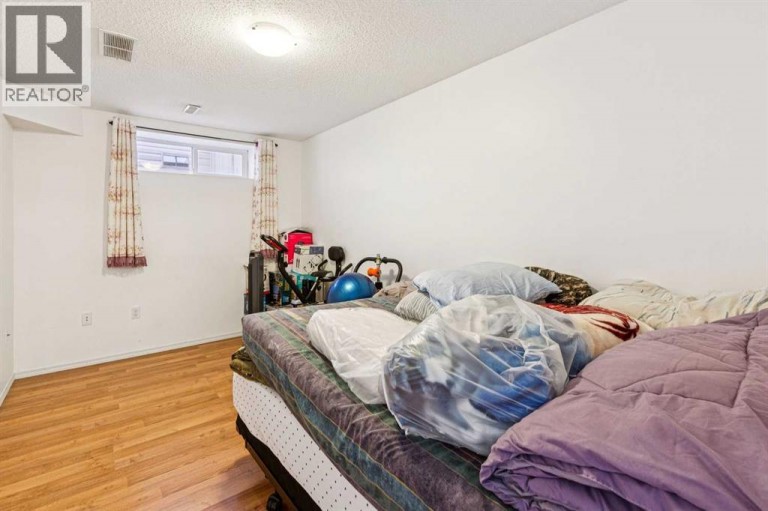 10521 Hidden Valley Drive NW, Calgary, Alberta, T3A5W8