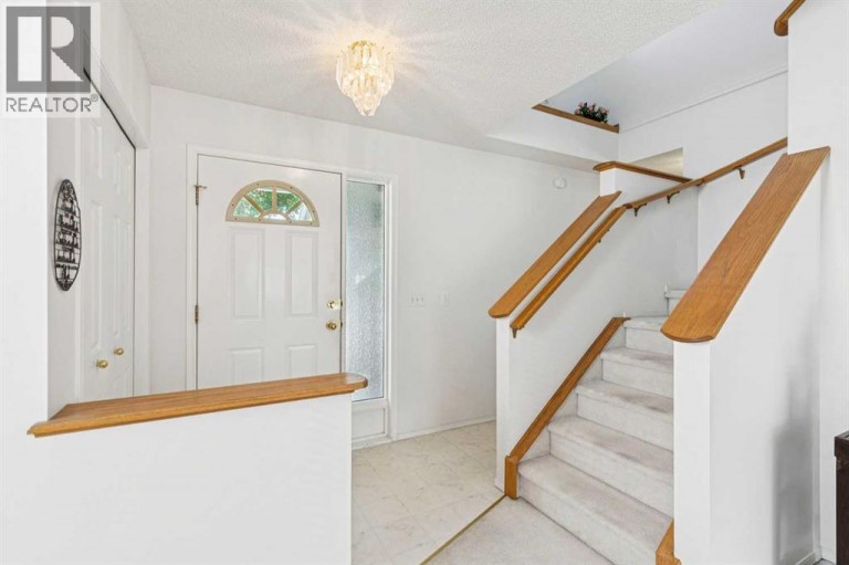 10521 Hidden Valley Drive NW, Calgary, Alberta, T3A5W8