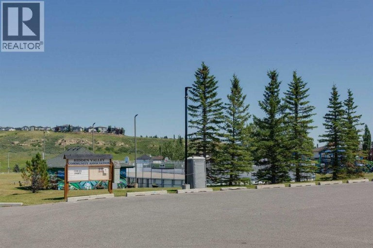 10521 Hidden Valley Drive NW, Calgary, Alberta, T3A5W8
