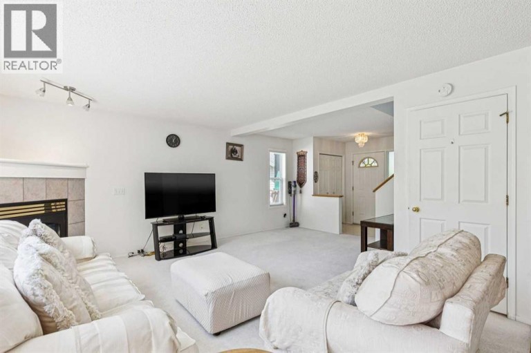 10521 Hidden Valley Drive NW, Calgary, Alberta, T3A5W8