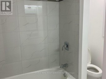 77 NEWBRIDGE CRESCENT Brampton (Westgate) Ontario photo 10