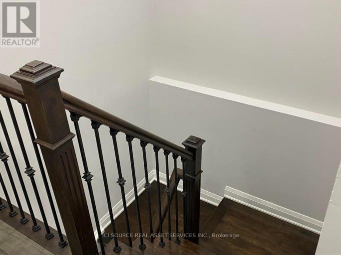 77 NEWBRIDGE CRESCENT, Brampton (Westgate), Ontario, L6S4B5