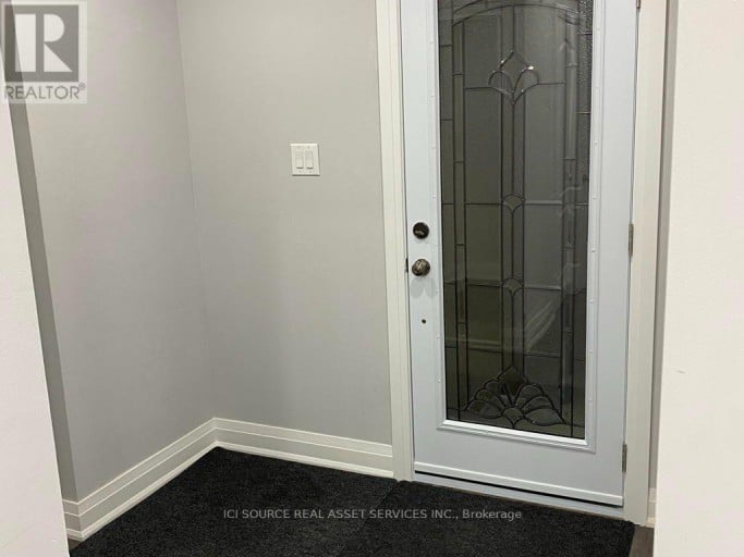 77 NEWBRIDGE CRESCENT, Brampton (Westgate), Ontario, L6S4B5