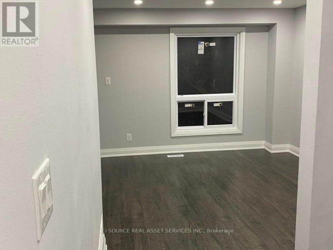 77 NEWBRIDGE CRESCENT, Brampton (Westgate), Ontario, L6S4B5