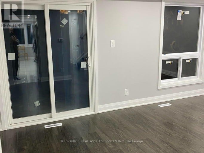 77 NEWBRIDGE CRESCENT, Brampton (Westgate), Ontario, L6S4B5