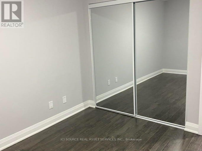 77 NEWBRIDGE CRESCENT, Brampton (Westgate), Ontario, L6S4B5