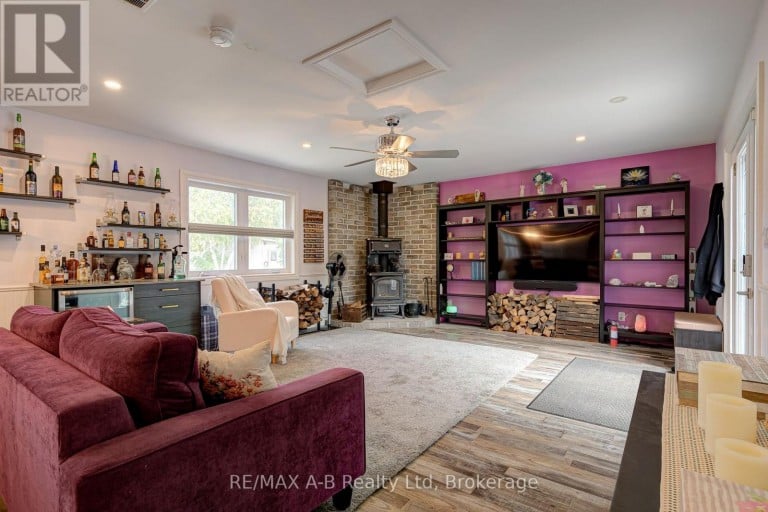 195 CEDAR ROAD, Perth East (Crystal Lake), Ontario, N5A6S6