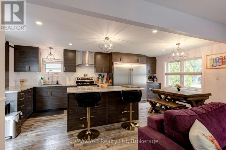 195 CEDAR ROAD, Perth East (Crystal Lake), Ontario, N5A6S6