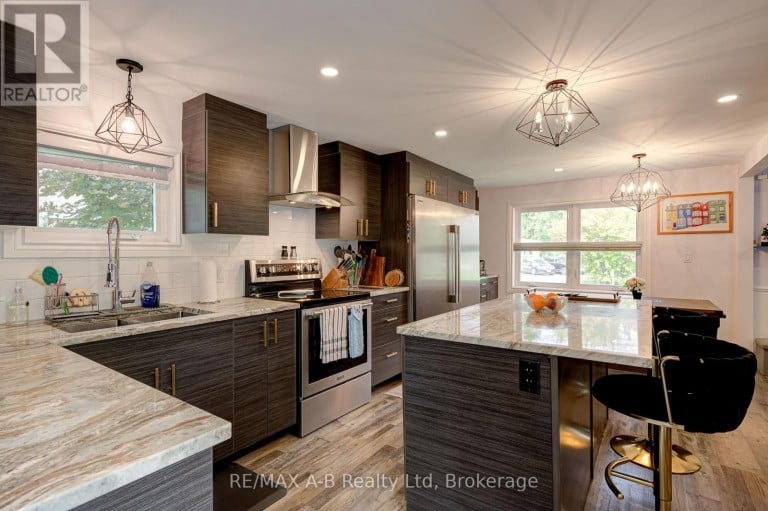 195 CEDAR ROAD, Perth East (Crystal Lake), Ontario, N5A6S6