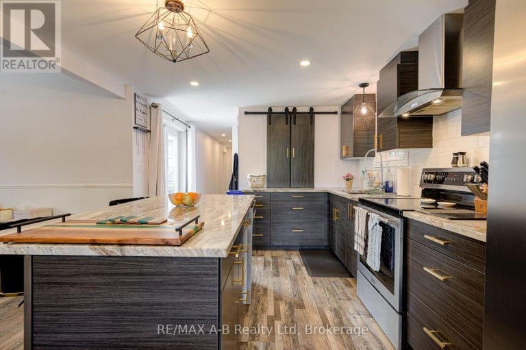 195 CEDAR ROAD, Perth East (Crystal Lake), Ontario, N5A6S6