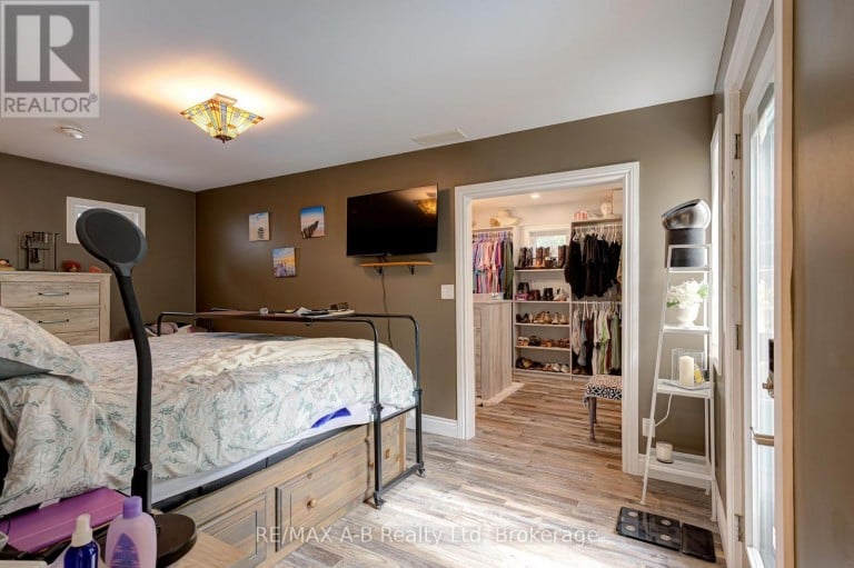 195 CEDAR ROAD, Perth East (Crystal Lake), Ontario, N5A6S6
