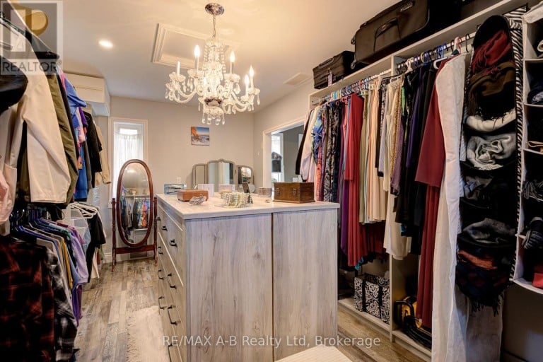 195 CEDAR ROAD, Perth East (Crystal Lake), Ontario, N5A6S6