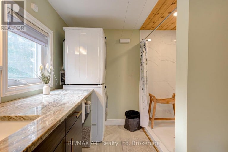 195 CEDAR ROAD, Perth East (Crystal Lake), Ontario, N5A6S6