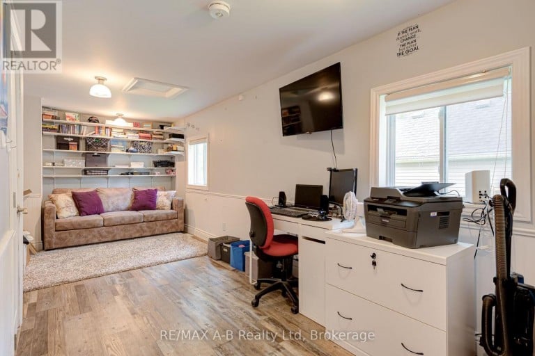 195 CEDAR ROAD, Perth East (Crystal Lake), Ontario, N5A6S6