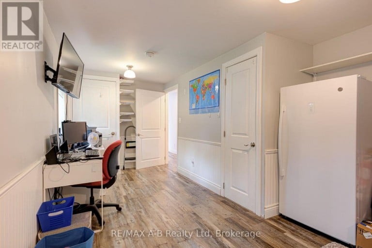 195 CEDAR ROAD, Perth East (Crystal Lake), Ontario, N5A6S6
