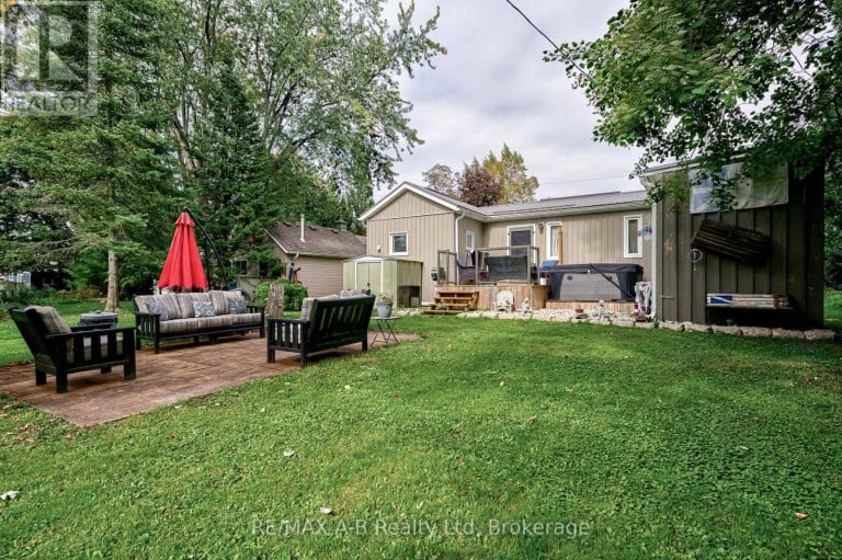 195 CEDAR ROAD, Perth East (Crystal Lake), Ontario, N5A6S6