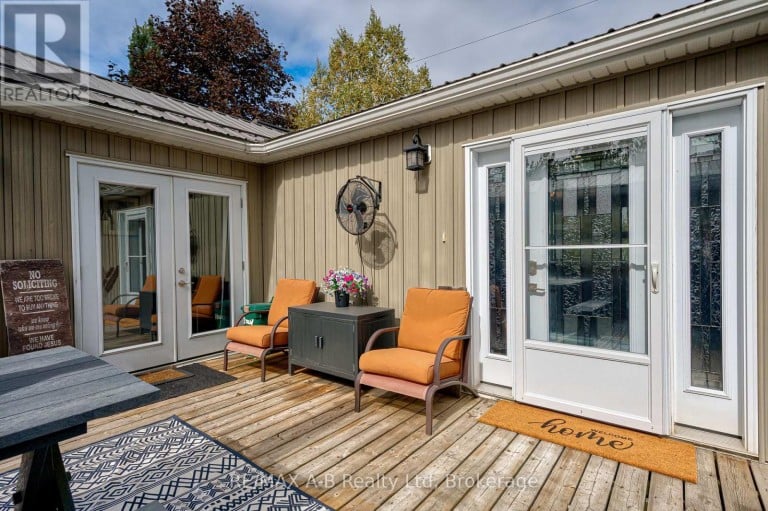 195 CEDAR ROAD, Perth East (Crystal Lake), Ontario, N5A6S6