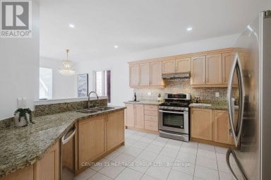 17 WILDMOOR STREET Markham (Cornell) Ontario photo 12