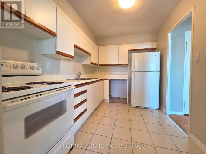 1808 - 20 EDGECLIFFE GOLFWAY, Toronto (Flemingdon Park), Ontario, M3C3A4