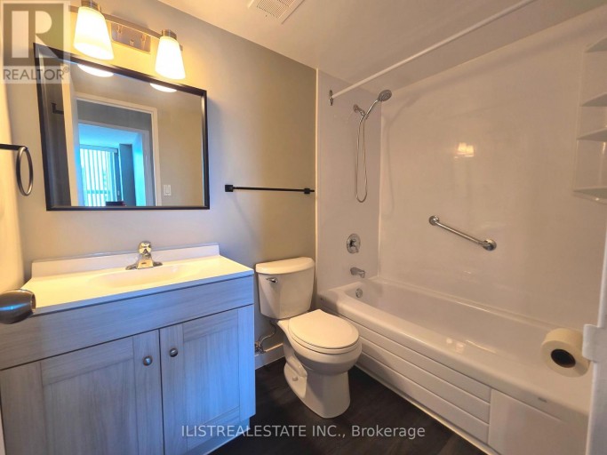 1808 - 20 EDGECLIFFE GOLFWAY, Toronto (Flemingdon Park), Ontario, M3C3A4