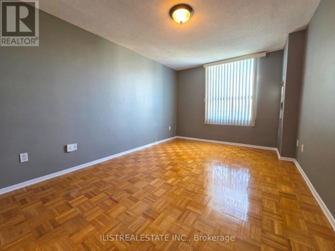 1808 - 20 EDGECLIFFE GOLFWAY, Toronto (Flemingdon Park), Ontario, M3C3A4