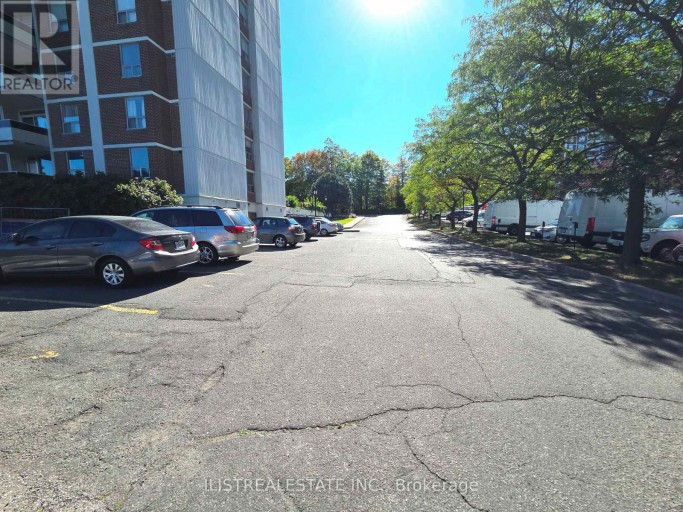 1808 - 20 EDGECLIFFE GOLFWAY, Toronto (Flemingdon Park), Ontario, M3C3A4