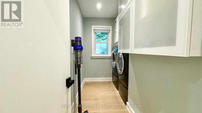 121 WEST 23RD STREET, Hamilton (Westcliffe), Ontario, L9C4V6