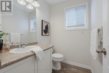 213 HAWTHORNE ROAD London North (North E) Ontario photo 18