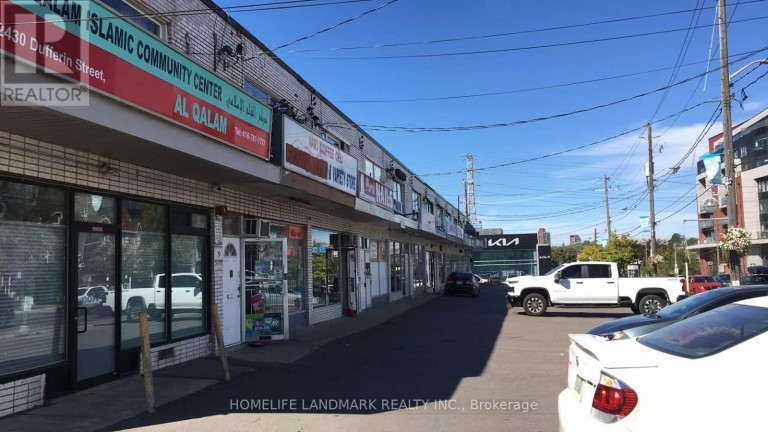 2432 DUFFERIN STREET, Toronto (Briar Hill-Belgravia), Ontario, M6E3T1