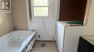 2138 HIGHWAY NO 2 ROAD Clarington Ontario photo 16