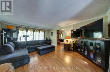 1693 RIVER ROAD W Wasaga Beach Ontario photo 23