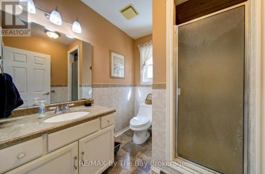 1693 RIVER ROAD W Wasaga Beach Ontario photo 34