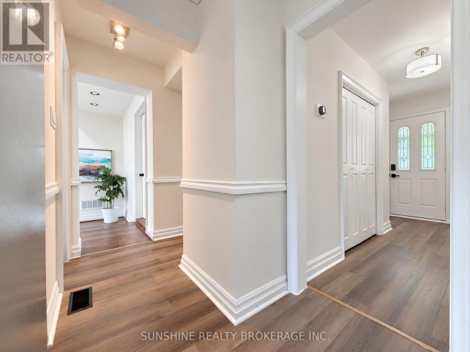 48 BELLBURY CRESCENT, Toronto (Don Valley Village), Ontario, M2J2J8