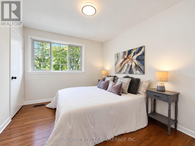 48 BELLBURY CRESCENT, Toronto (Don Valley Village), Ontario, M2J2J8