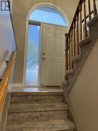 1013 ATTERSLEY DRIVE, Oshawa (Pinecrest), Ontario, L1K2G9