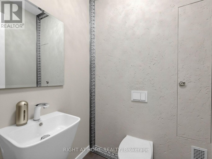 76 FERRIS ROAD, Toronto (O'Connor-Parkview), Ontario, M4B1G4