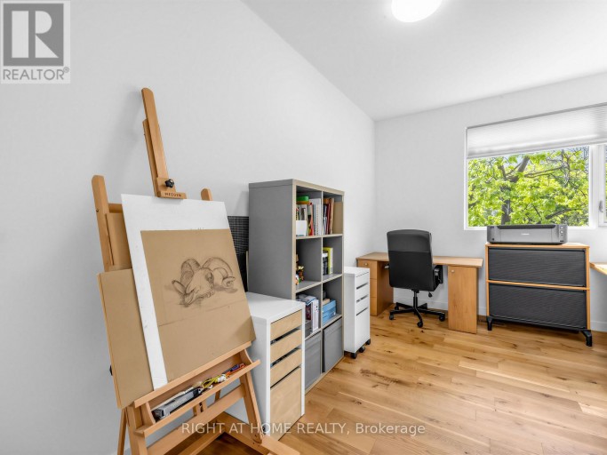 76 FERRIS ROAD, Toronto (O'Connor-Parkview), Ontario, M4B1G4