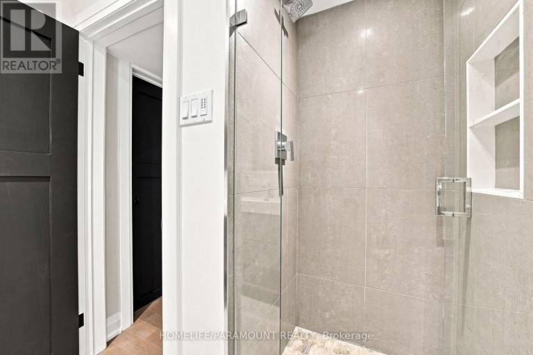 543 LIMERICK ROAD, Burlington (Shoreacres), Ontario, L7L2K5