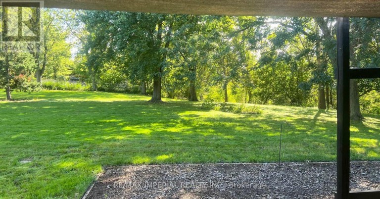 4 PYRAMID PLACE, St. Catharines (Glendale/Glenridge), Ontario, L2T2N7
