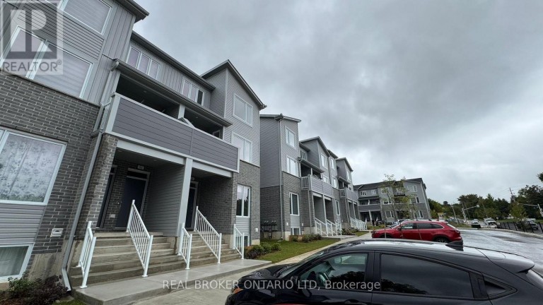 44 - 925 DEVERON CRESCENT, London South (South J), Ontario, N5Z5A4