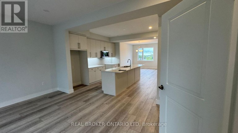 44 - 925 DEVERON CRESCENT, London South (South J), Ontario, N5Z5A4