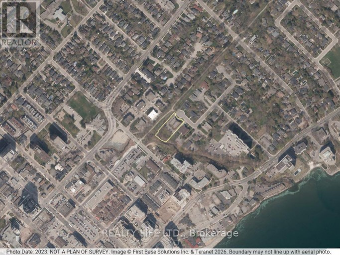 2124 HARRIS CRESCENT, Burlington (Brant), Ontario, L7R1G4