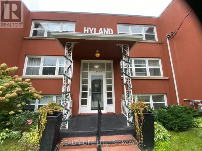 2124 HARRIS CRESCENT, Burlington (Brant), Ontario, L7R1G4