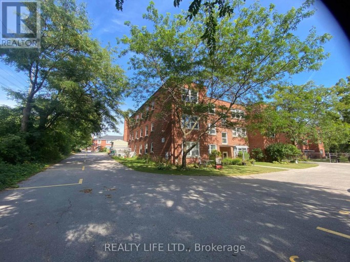 2124 HARRIS CRESCENT, Burlington (Brant), Ontario, L7R1G4