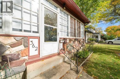 362 7 Street SE Medicine Hat Alberta photo 2