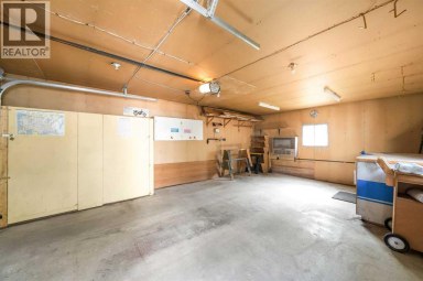 362 7 Street SE Medicine Hat Alberta photo 30