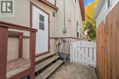 362 7 Street SE Medicine Hat Alberta photo 32
