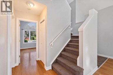 3221 2 Street NW Calgary Alberta photo 31